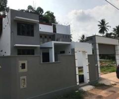 Urgent house sale in Yakkala due to moving abroad