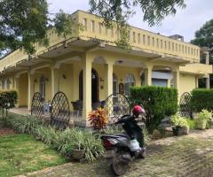 🚨 Urgent Sale: Prime 260 Perch Land with Two Houses on Colombo-Puttalam Road! 🌴🏡